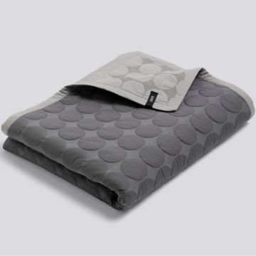 HAY Mega Dot Sengetæppe Mørkegrå